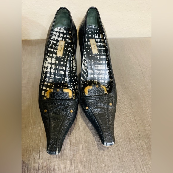 Prada Women’s Black Pointy Heels Size 7. Mary Jane Leather Heels - Picture 3 of 14